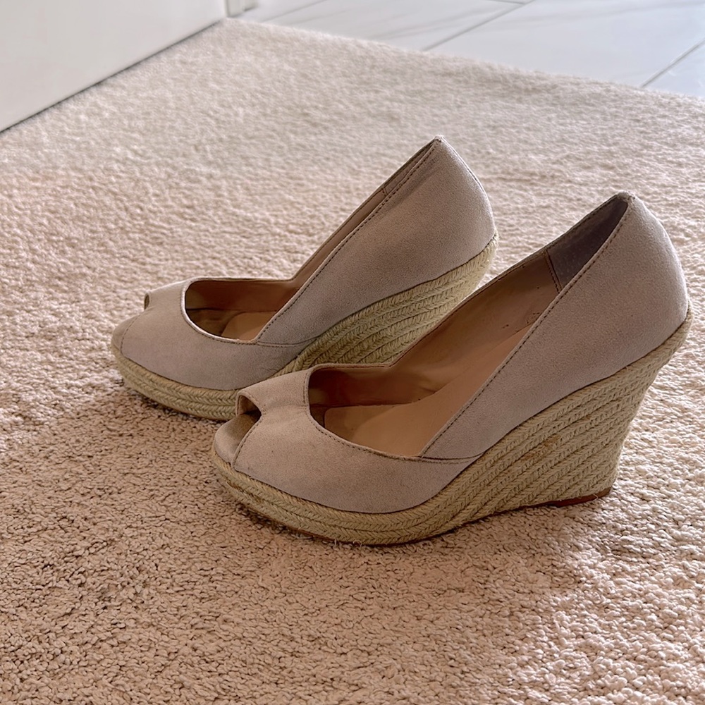 Suede Colin Stuart wedges